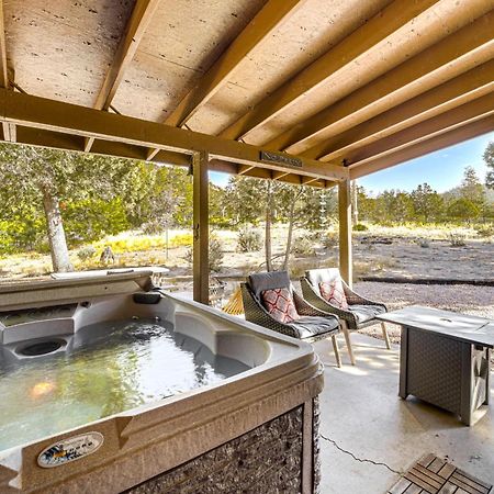 Pine Peaceful Strawberry Cabin Fire Pit And Hot Tub מראה חיצוני תמונה