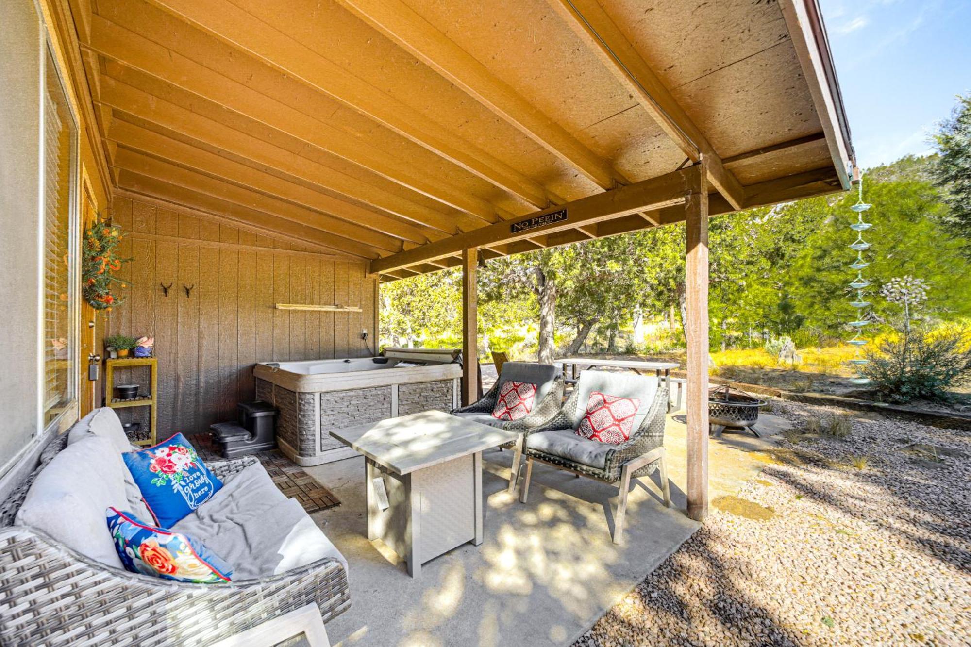 Pine Peaceful Strawberry Cabin Fire Pit And Hot Tub מראה חיצוני תמונה