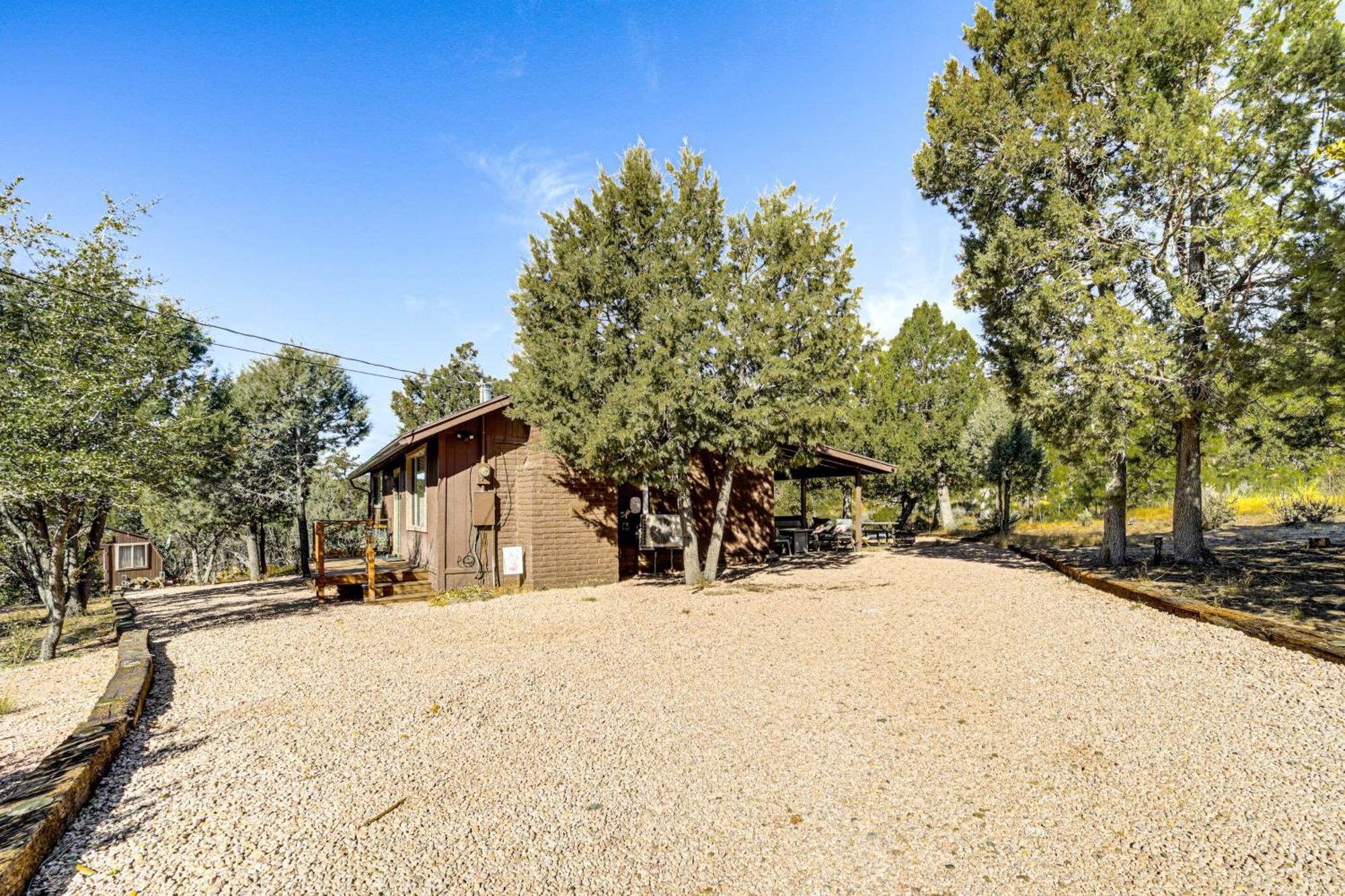 Pine Peaceful Strawberry Cabin Fire Pit And Hot Tub מראה חיצוני תמונה